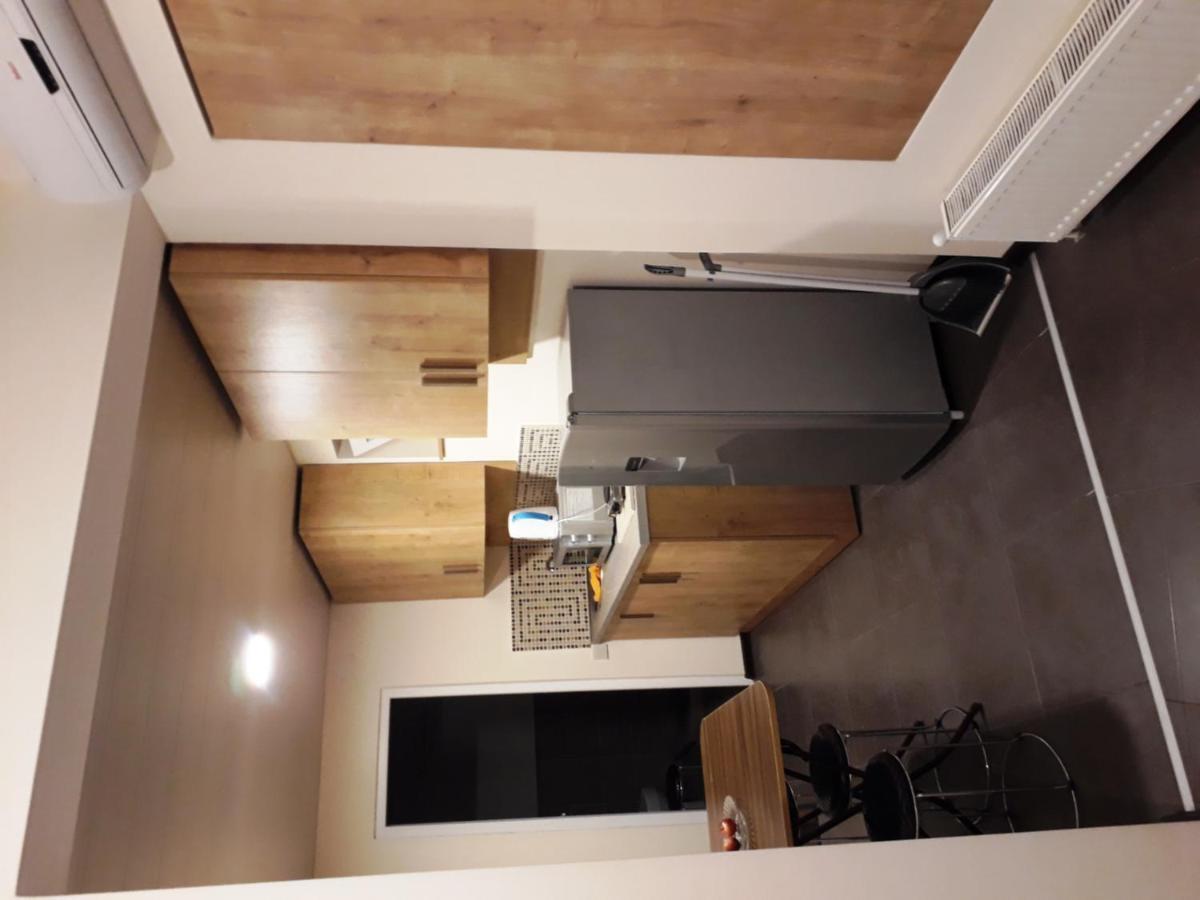 2 Bedroom Apartment In Chugureti Tbilisi Buitenkant foto