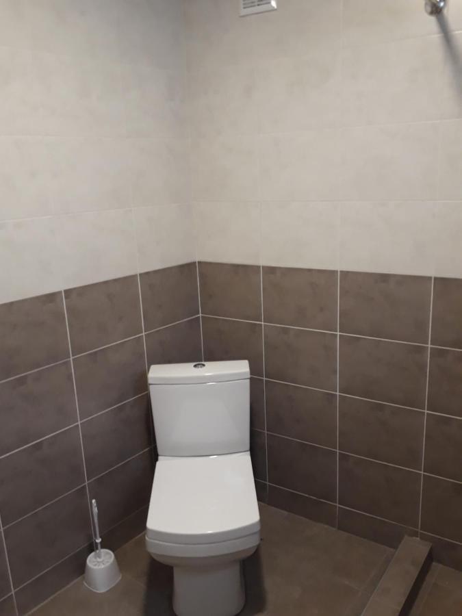 2 Bedroom Apartment In Chugureti Tbilisi Buitenkant foto