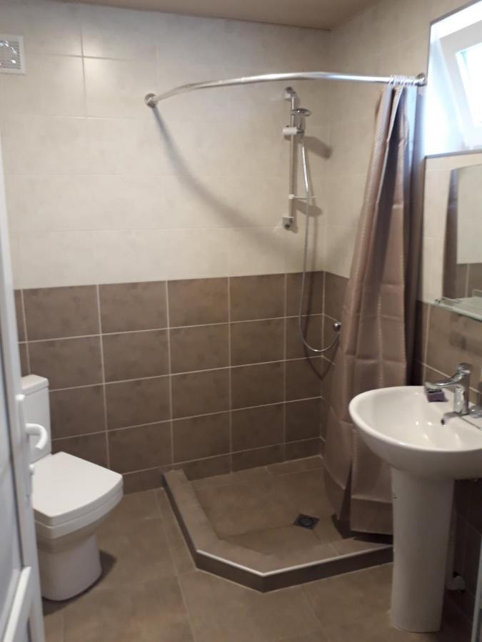 2 Bedroom Apartment In Chugureti Tbilisi Buitenkant foto